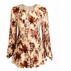 𝅺KAARI Blue Floral Top Brown Multi Color Lovely Mint NWT